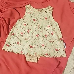 🖐5/$25🖐Vitamin Baby 6-9 month onesie/dress EUC